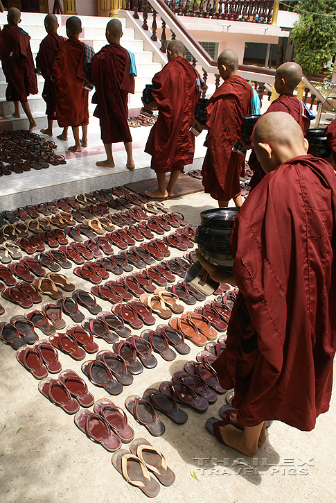 Flip-flops, Sagaing (Myanmar)