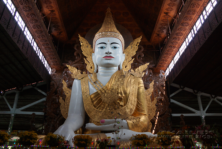 Serene Buddha, Yangon (Myanmar)